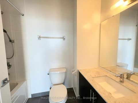 Photo 9 at 917 - 23 Glebe Road W, Eglinton, Toronto