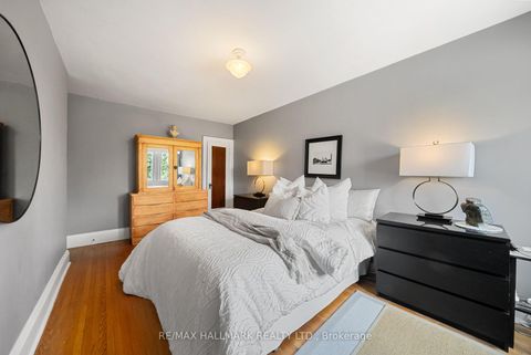 Photo 23 at 814 Duplex Avenue, Lawrence Park South, Toronto