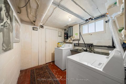 Photo 33 at 814 Duplex Avenue, Lawrence Park South, Toronto