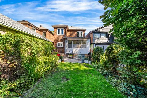 Photo 40 at 814 Duplex Avenue, Lawrence Park South, Toronto