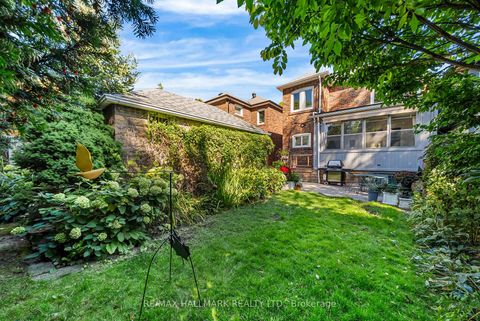 Photo 41 at 814 Duplex Avenue, Lawrence Park South, Toronto