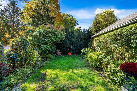 Photo 42 at 814 Duplex Avenue, Lawrence Park South, Toronto