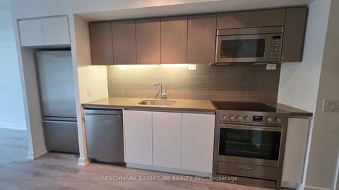 Photo 6 at 205 - 75 Queens Wharf Road, Waterfront Communities C1, Toronto