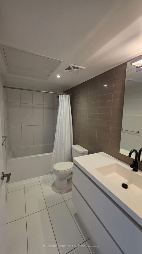 Photo 8 at 205 - 75 Queens Wharf Road, Waterfront Communities C1, Toronto