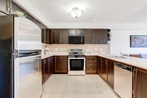 Photo 13 at 105 Hammill Heights, Mt Albert, East Gwillimbury