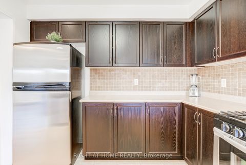 Photo 14 at 105 Hammill Heights, Mt Albert, East Gwillimbury