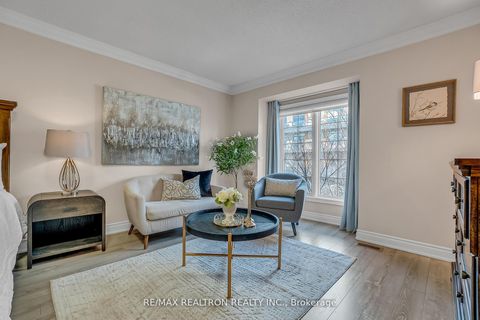 Photo 17 at 25 Kingsbridge Circle, Beverley Glen, Vaughan