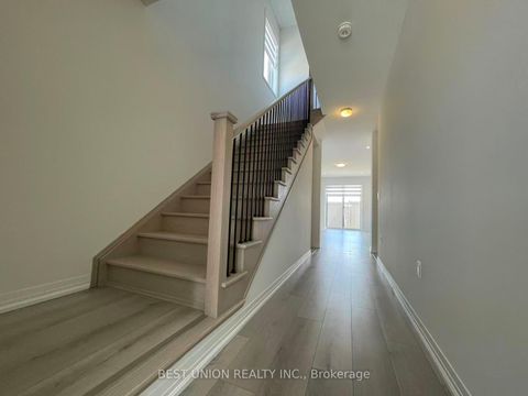 Photo 3 at 70 Tipp Drive, Rural Richmond Hill, Richmond Hill