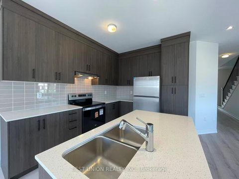 Photo 7 at 70 Tipp Drive, Rural Richmond Hill, Richmond Hill