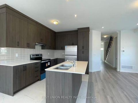 Photo 10 at 70 Tipp Drive, Rural Richmond Hill, Richmond Hill