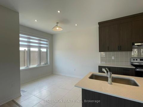 Photo 11 at 70 Tipp Drive, Rural Richmond Hill, Richmond Hill