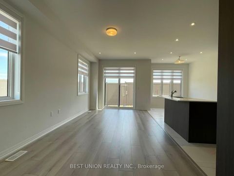 Photo 14 at 70 Tipp Drive, Rural Richmond Hill, Richmond Hill