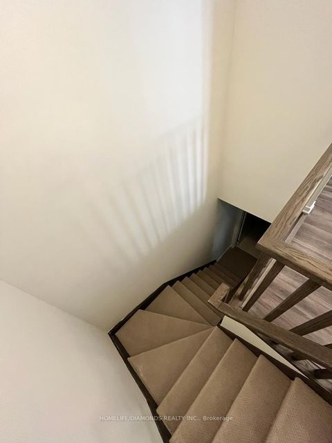 Photo 11 at 68 - 31 HONEYCRISP Crescent E, Vaughan Corporate Centre, Vaughan