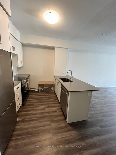 Photo 15 at 68 - 31 HONEYCRISP Crescent E, Vaughan Corporate Centre, Vaughan