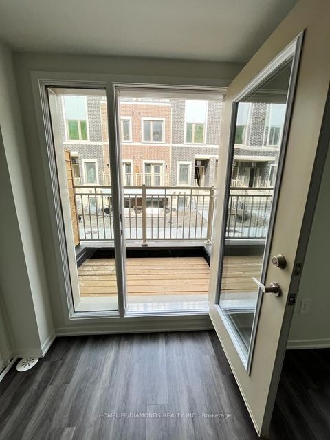 Photo 18 at 68 - 31 HONEYCRISP Crescent E, Vaughan Corporate Centre, Vaughan