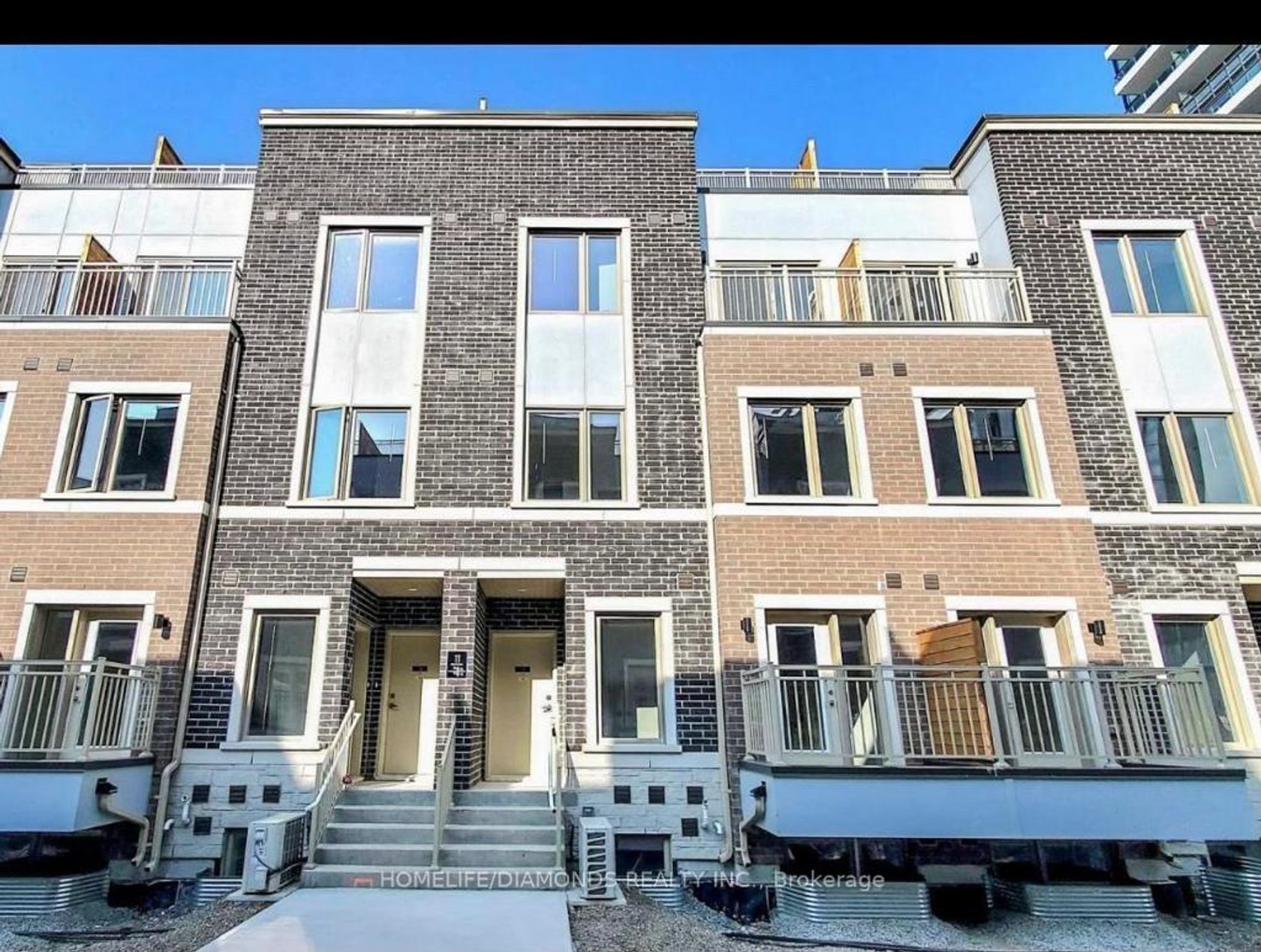 68 - 31 HONEYCRISP Crescent E, Vaughan Corporate Centre, Vaughan photo number 2