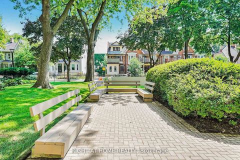 Photo 2 at 908 - 40 Homewood Avenue, South St. James Town, Toronto