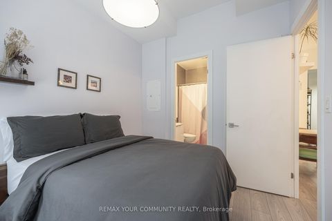 Photo 18 at 201 - 609 Avenue Road, St. Clair, Toronto