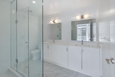 Photo 11 at 204 - 10 Gatineau Drive, Beverley Glen, Vaughan