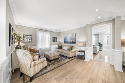 Photo 5 at 37 RAVINE EDGE Drive, Jefferson, Richmond Hill