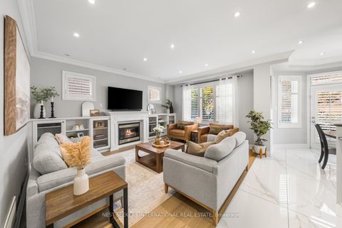 Photo 9 at 37 RAVINE EDGE Drive, Jefferson, Richmond Hill