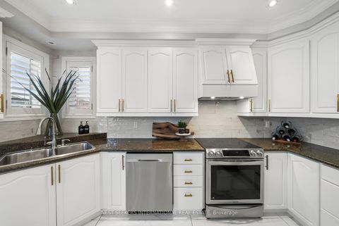 Photo 15 at 37 RAVINE EDGE Drive, Jefferson, Richmond Hill