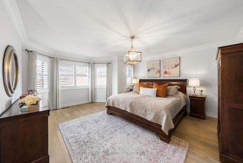 Photo 22 at 37 RAVINE EDGE Drive, Jefferson, Richmond Hill