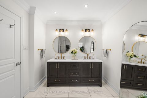 Photo 25 at 37 RAVINE EDGE Drive, Jefferson, Richmond Hill