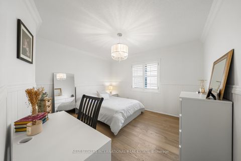 Photo 26 at 37 RAVINE EDGE Drive, Jefferson, Richmond Hill