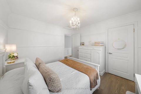 Photo 31 at 37 RAVINE EDGE Drive, Jefferson, Richmond Hill