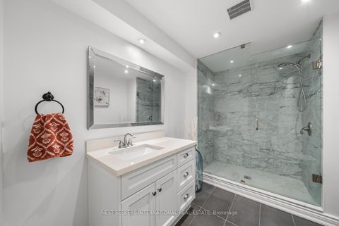 Photo 38 at 37 RAVINE EDGE Drive, Jefferson, Richmond Hill