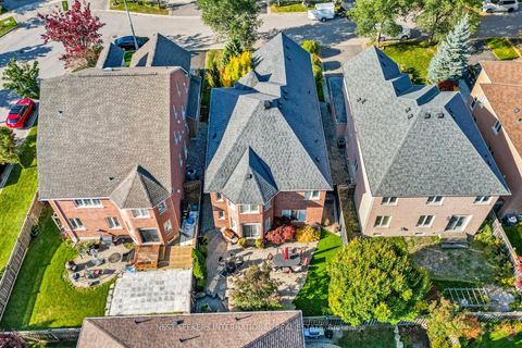 Photo 42 at 37 RAVINE EDGE Drive, Jefferson, Richmond Hill