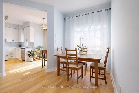 Photo 4 at 401 Cranston Park Avenue, Maple, Vaughan