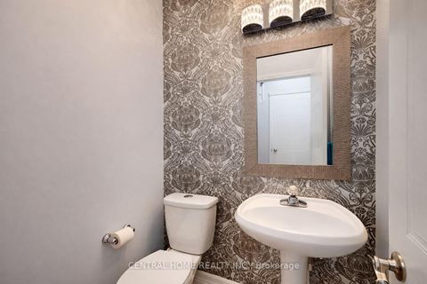 Photo 8 at 401 Cranston Park Avenue, Maple, Vaughan