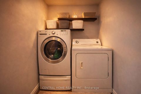 Photo 9 at 401 Cranston Park Avenue, Maple, Vaughan