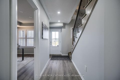 Photo 2 at 18 Jerome Way, Bowmanville, Clarington