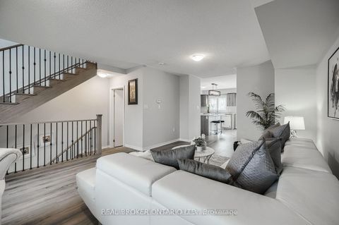 Photo 6 at 18 Jerome Way, Bowmanville, Clarington