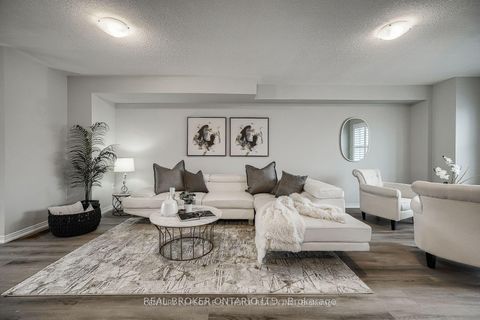 Photo 9 at 18 Jerome Way, Bowmanville, Clarington