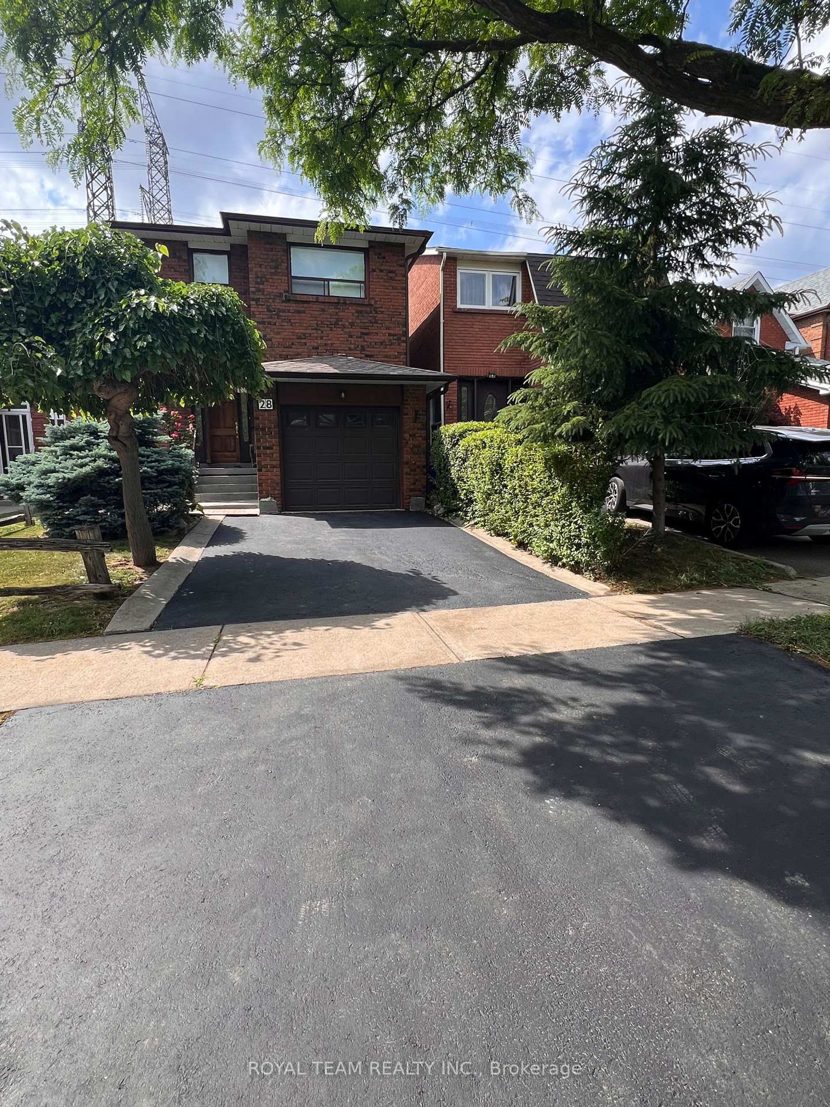 28 Oakmount Crescent, Glen Shields, Vaughan photo number 2