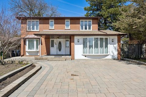 Photo 2 at 46 Tidefall Drive, L'Amoreaux, Toronto