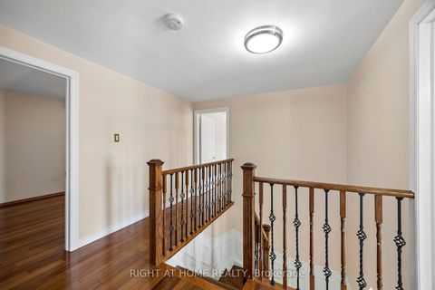 Photo 13 at 46 Tidefall Drive, L'Amoreaux, Toronto