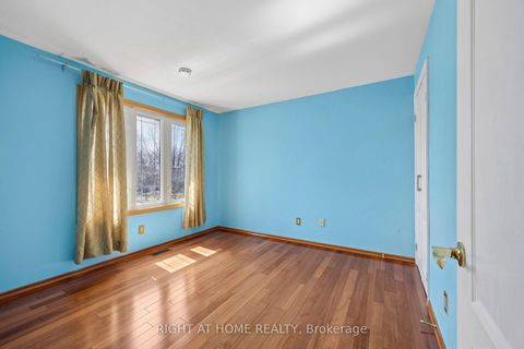 Photo 14 at 46 Tidefall Drive, L'Amoreaux, Toronto