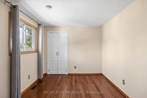 Photo 17 at 46 Tidefall Drive, L'Amoreaux, Toronto