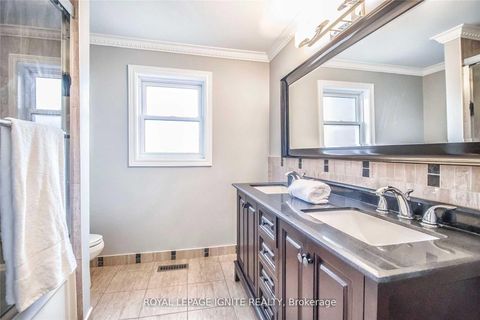 Photo 15 at 11 Carisbrooke Square, Malvern, Toronto