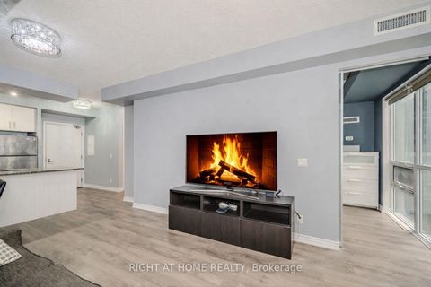 Photo 3 at 917 - 15 James Finlay Way, CFB, Toronto