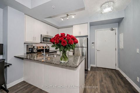 Photo 7 at 917 - 15 James Finlay Way, CFB, Toronto