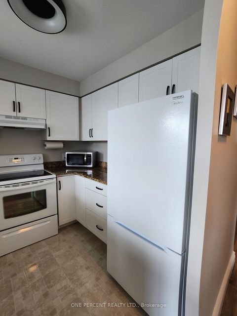 Photo 9 at 311 - 150 Dunlop Street E, City Centre, Barrie