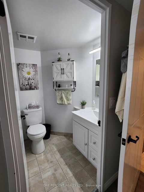 Photo 18 at 311 - 150 Dunlop Street E, City Centre, Barrie