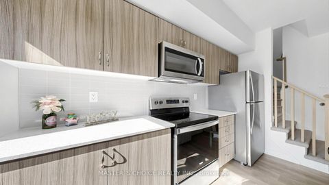 Photo 11 at 1404 - 56 Elizabeth Street, Mill Pond, Richmond Hill