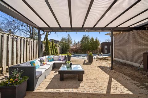 Photo 11 at 37 Lewin Crescent, South East, Ajax